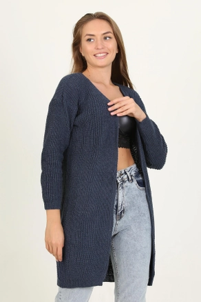 A model wears 35145 - Cardigan - Navy Blue, wholesale Cardigan of Mode Roy to display at Lonca