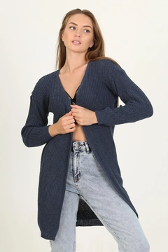 A wholesale clothing model wears 35145 - Cardigan - Navy Blue, Turkish wholesale Cardigan of Mode Roy