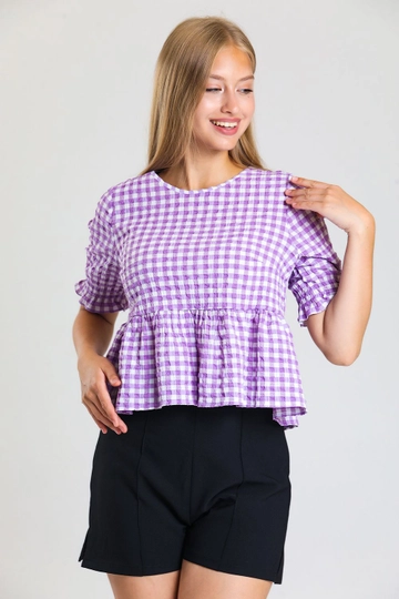A wholesale clothing model wears  Buttoned Back Short Sleeve Seersucker Blouse - Lilac
, Turkish wholesale Blouse of SENSE