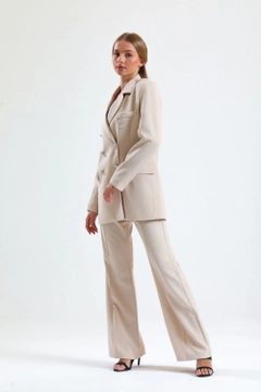 A wholesale clothing model wears sns10856-sense-stone-lined-hürrem-fabric-oversize-blazer-jacket, Turkish wholesale Jacket of SENSE