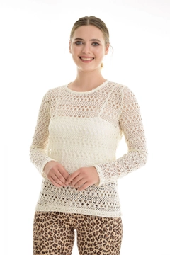 A wholesale clothing model wears sns11121-lace-blouse-ecru, Turkish wholesale Blouse of SENSE