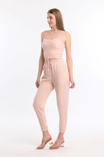Ένα μοντέλο χονδρικής πώλησης ρούχων φοράει  Scuba Crepe Trousers - Powder
, τούρκικο Φόρμα χονδρικής πώλησης από SENSE