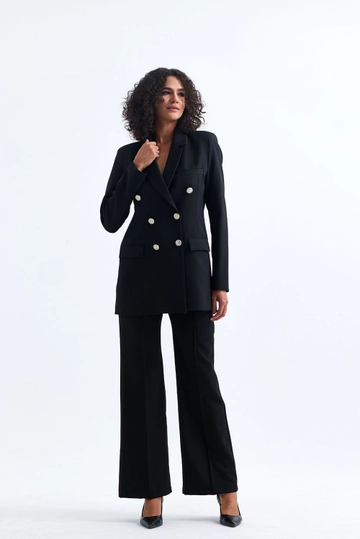 Una modella di abbigliamento all'ingrosso indossa  Giacca E Pantaloni Da Donna Sense Neri
, vendita all'ingrosso turca di Abito di SENSE