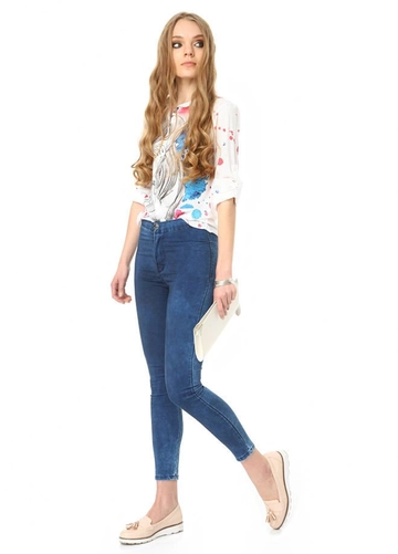 A wholesale clothing model wears  Sense Indigo Skinny Jeans
, Turkish wholesale Jeans of SENSE