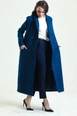 Een kledingmodel uit de groothandel draagt sns11049-lined-patterned-long-coat-indigo, Turkse groothandel  van 