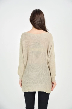 A wholesale clothing model wears sns11063-boat-neck-glitter-sweater-mink, Turkish wholesale Sweater of SENSE