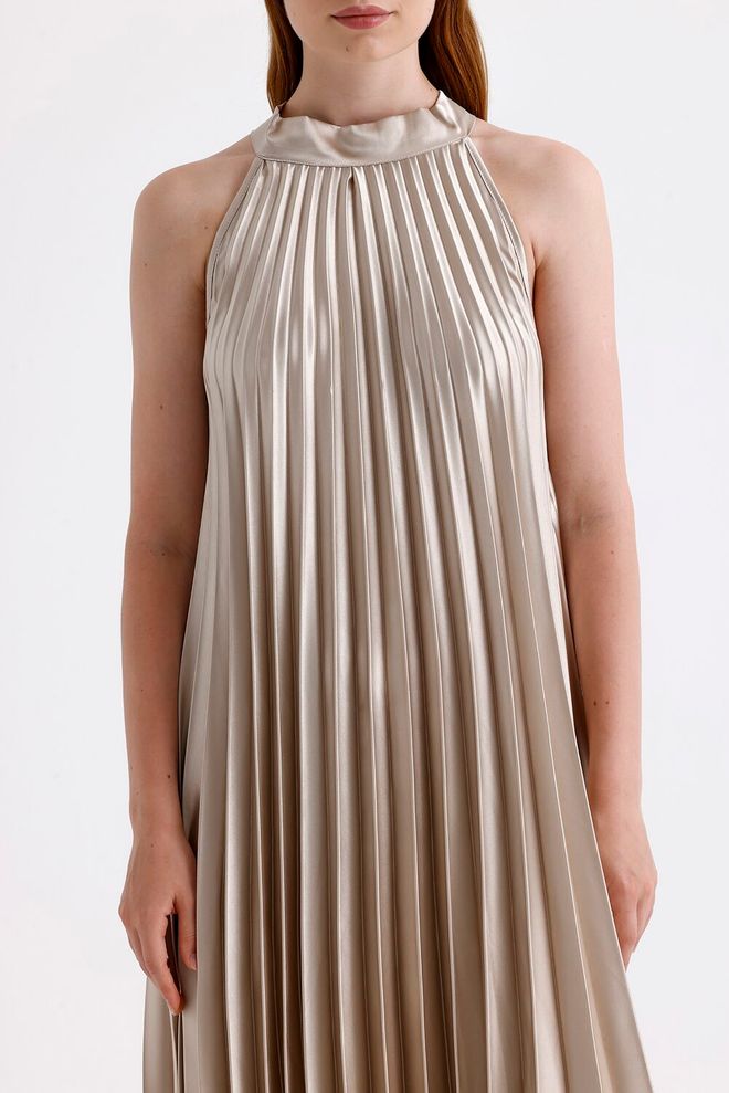 SENSE „Sense“ Smėlio Spalvos Satino Suknelė Be Rankovių Su Klostuotu Kaklu Su Skaitmeniniu Raštu Didmeninė prekyba drabužiais Vasara