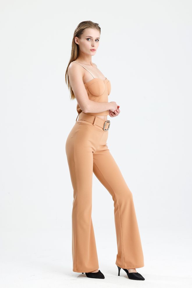 SENSE Беж Елегантне Боотцут Панталоне Са Широм Ногавицом Велепродаја одеће Неформалан