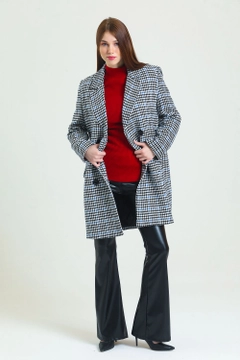 Un model de îmbrăcăminte angro poartă sns10072-black-saks-goose-feet-6-button-lined-cashmere-coat, turcesc angro Pantaloni scurti de SENSE