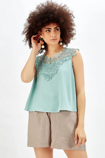 A wholesale clothing model wears  Green Lace Blouse
, Turkish wholesale Blouse of SENSE