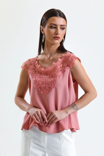 A wholesale clothing model wears  Powder Lace Blouse
, Turkish wholesale Blouse of SENSE