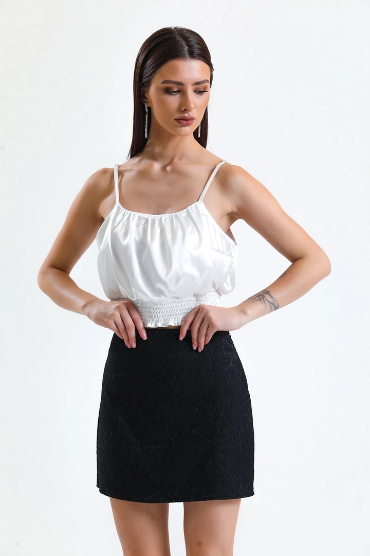 A wholesale clothing model wears sns10284-black-jacquard-mini-skirt_etk32609, Turkish wholesale Skirt of SENSE