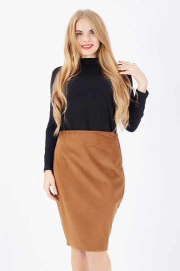 A wholesale clothing model wears  Tan Long Velvet Skirt With Hidden Zipper
, Turkish wholesale Skirt of SENSE