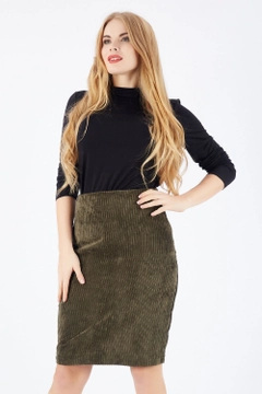 A wholesale clothing model wears sns10369-khaki-hidden-zipper-long-velvet-skirt, Turkish wholesale Skirt of SENSE