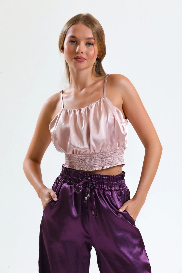 A wholesale clothing model wears sns10389-powder-gippe-printed-satin-blouse, Turkish wholesale Bustier of SENSE