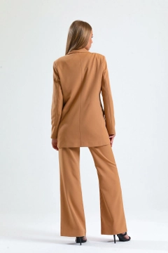 A wholesale clothing model wears sns10581-sense-camel-women's-suit-jacket-and-trousers, Turkish wholesale Suit of SENSE