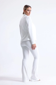 A wholesale clothing model wears sns10534-white-lined-needle-detailed-ottoban-jacket, Turkish wholesale Jacket of SENSE