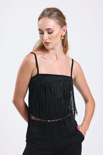 Bir model, SENSE toptan giyim markasının  Sense Siyah Sacak Detaylı Krep Büstiyer
 toptan Büstiyer ürününü sergiliyor.