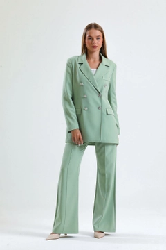 A wholesale clothing model wears sns10692-sense-mold-green-lined-hürrem-fabric-oversize-blazer-jacket, Turkish wholesale Jacket of SENSE