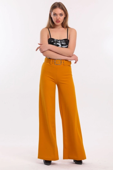 A wholesale clothing model wears  Sense Saffron Belted Flare Leg Scuba Crepe Trousers
, Turkish wholesale  of SENSE