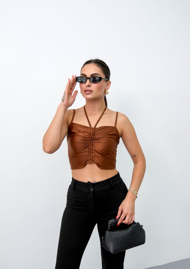 STEPS Bruin Sexy Slank Model Kapmouw Crop Top Groothandel Kleding Casual