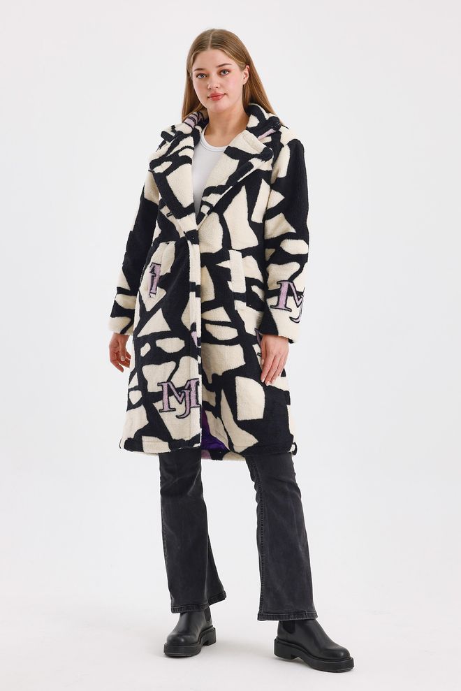 See More Geknöpfter Cardigan Mit Schriftzug Großhandelskleidung Lässig