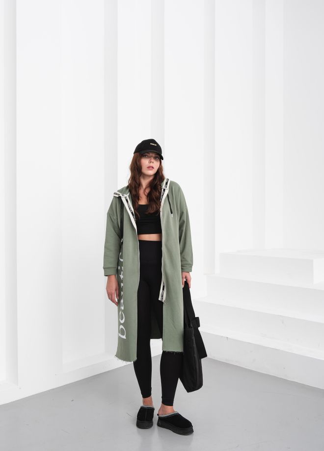 See More Zelena Puloverica Z Vratom S Kapuco In Oversize Krojem Oblačila na debelo 1