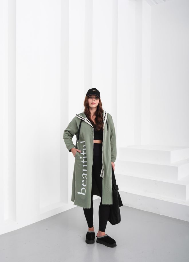 See More Zelena Puloverica Z Vratom S Kapuco In Oversize Krojem Oblačila na debelo Lounge