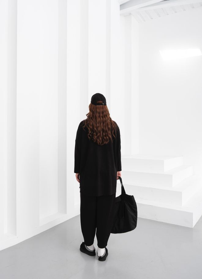 See More Dres Czarny Oversize Casual Sportowy Styl Hurtowa sprzedaż odzieży 1