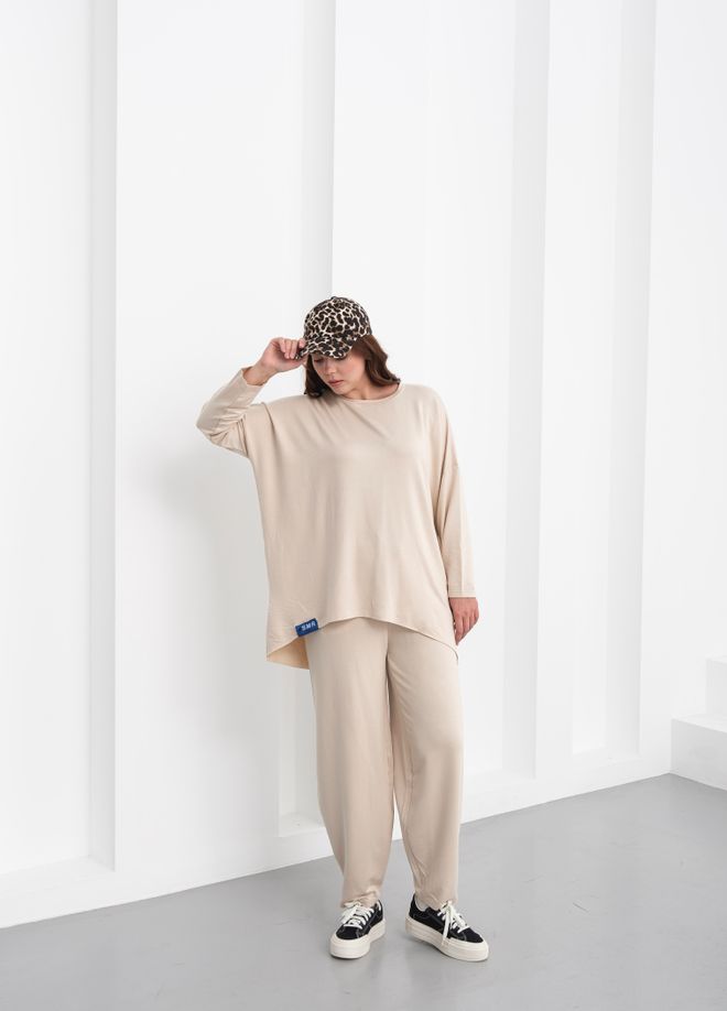 See More Trening Bej Croială Supradimensionată Mâneci Lungi Jogger Îmbrăcăminte cu ridicata Mărime mare