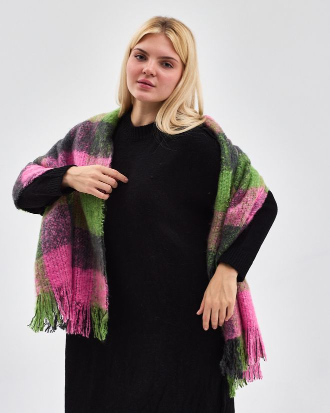 See More Σάλι Χονδρικό εμπόριο ενδυμάτων Casual