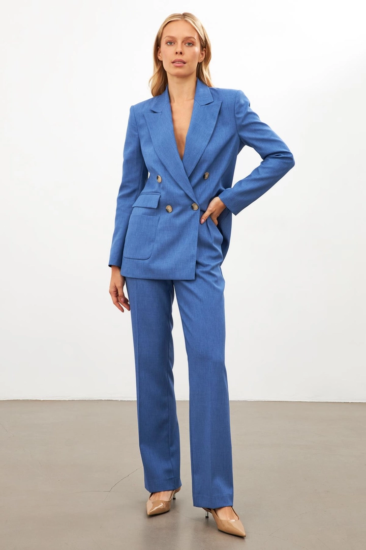 Ένα μοντέλο χονδρικής πώλησης ρούχων φοράει str11440-trousers-blue, τούρκικο Παντελόνι χονδρικής πώλησης από Setre
