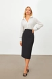 Ένα μοντέλο χονδρικής πώλησης ρούχων φοράει str11259-skirt-black, τούρκικο  χονδρικής πώλησης από 