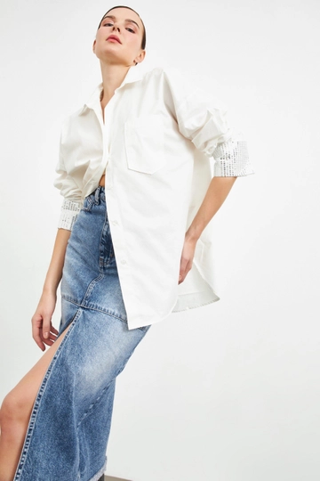 A wholesale clothing model wears  Shirt - White
, Turkish wholesale Shirt of Setre