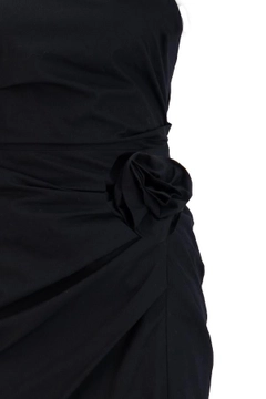 Um modelo de roupas no atacado usa str11421-dress-black, atacado turco Vestir de Setre