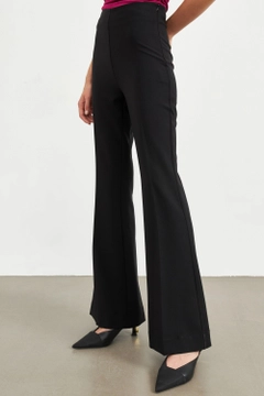 A wholesale clothing model wears 40330 - Trousers - Black, Turkish wholesale Pants of Setre