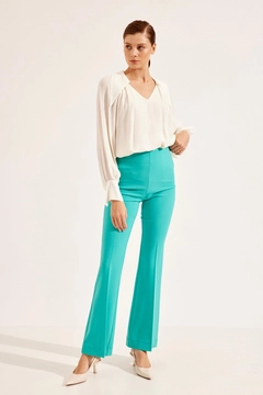 A wholesale clothing model wears 40422 - Trousers - Turquoise, Turkish wholesale Pants of Setre
