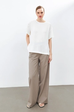 A wholesale clothing model wears str11314-blouse-ecru, Turkish wholesale Blouse of Setre