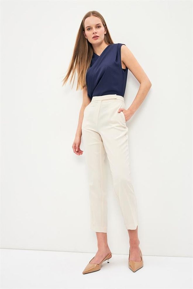 Setre Панталон Бежов Дрехи на едро Небрежен