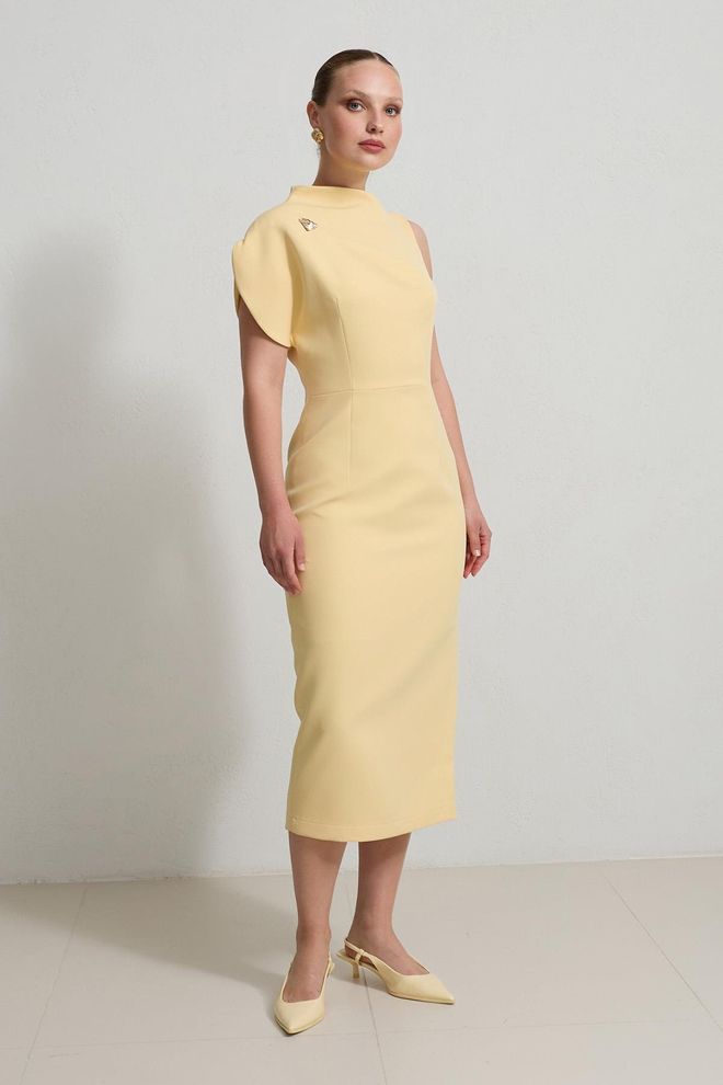 Setre Robe Fourreau Jaune Élégante Avec Col Haut Vêtements en gros Sexy