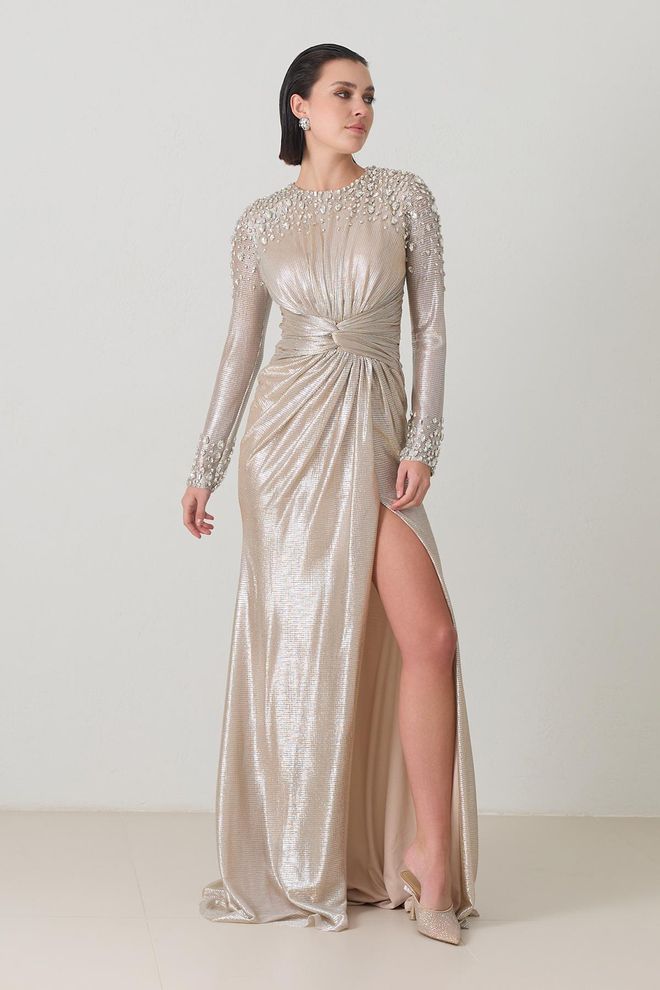 Setre Elegante Beige Jurk Met Split En Gestructureerd Ontwerp Groothandel Kleding Formeel