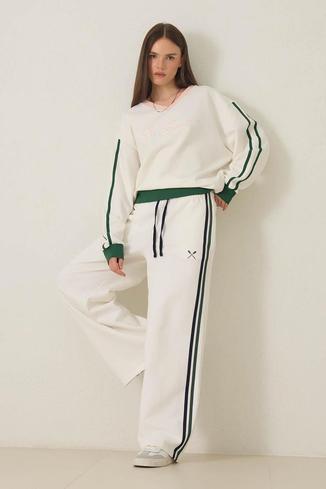 Setre Beyaz Jogger Eşofman Altı Çizgili Ve Düz Desenli Orta Bel Geniş Paça Cepsiz İp Büzgülü Toptan Giyim Gündelik