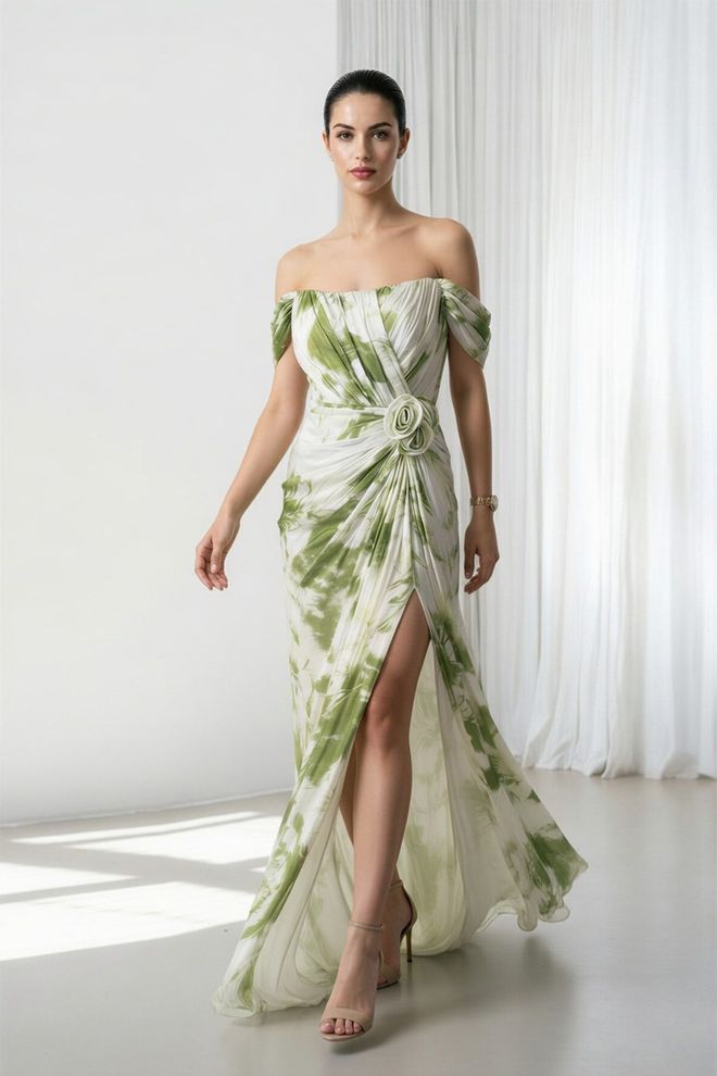 Setre Yeşil Zarif Çiçekli Omzu Açık Yırtmaçlı Yer Hizasında Elbise Toptan Giyim Resmi