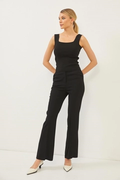 Ein Bekleidungsmodell aus dem Großhandel trägt 6032 - Black Knitwear, türkischer Großhandel Pullover von Setre
