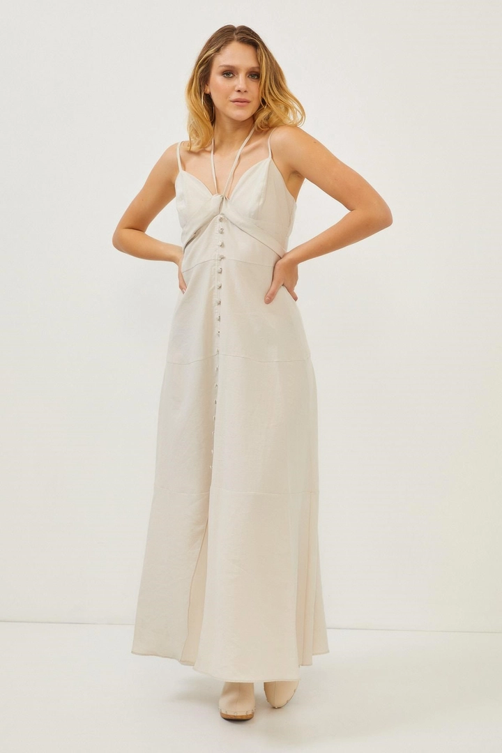 Bir model, Setre toptan giyim markasının 6166 - Beige Dress toptan Elbise ürününü sergiliyor.