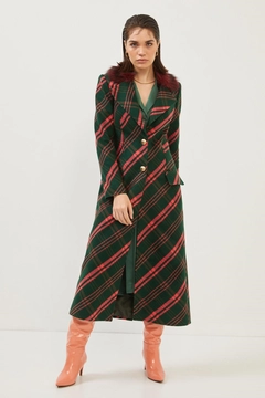 Veleprodajni model oblačil nosi 18877 - Coat - Green And Pink, turška veleprodaja Plašč od Setre