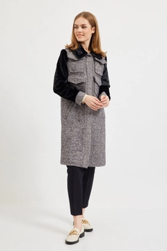 Ein Bekleidungsmodell aus dem Großhandel trägt 28968 - Coat - Black, türkischer Großhandel Mantel von Setre