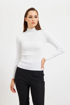A wholesale clothing model wears 29014 - Sweater - Ecru, Turkish wholesale Sweater of Setre