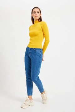 Una modelo de ropa al por mayor lleva 29017 - Sweater - Mustard, Jersey turco al por mayor de Setre