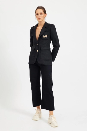 A model wears 20387 - Jacket - Black, wholesale undefined of Setre to display at Lonca